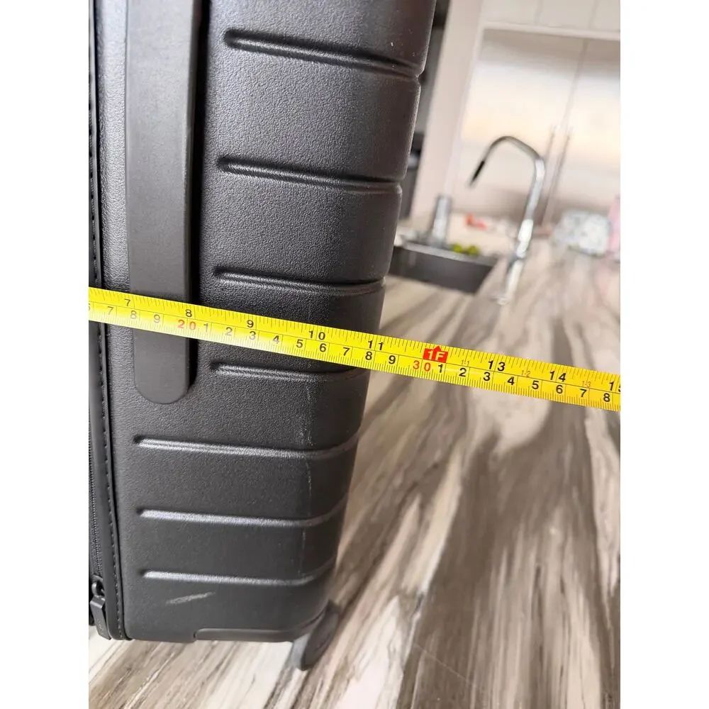 AWAY 24 in checked in luggage BLACK